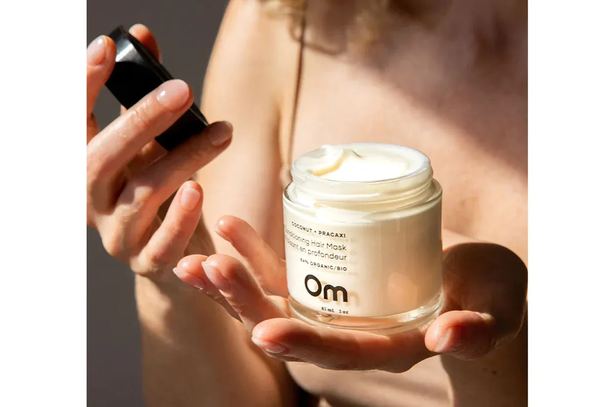 Om Organics Coconut + Pracaxi Hair Mask